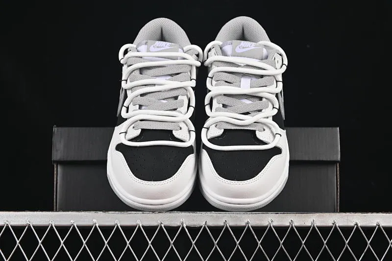 All categories Nk SB Dunk Series Nk SB Dunk Low High-end customized low-top sneakers Nike SB Dunk Low "Just Do it" Strap black and silver Anniversary high-end customized low-top casual sneakers WS0414-025